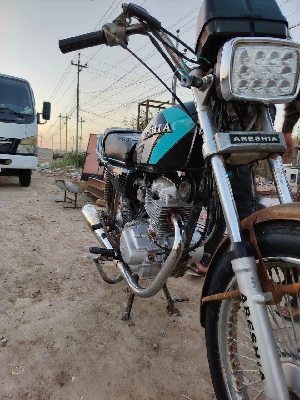 السلام عليكم    ..
نامه للبيع موديل 21  (أوراق) 
مكاني ناصريه قضاء النصر حي العسكري 
ما متواجد على الفيس ***********
