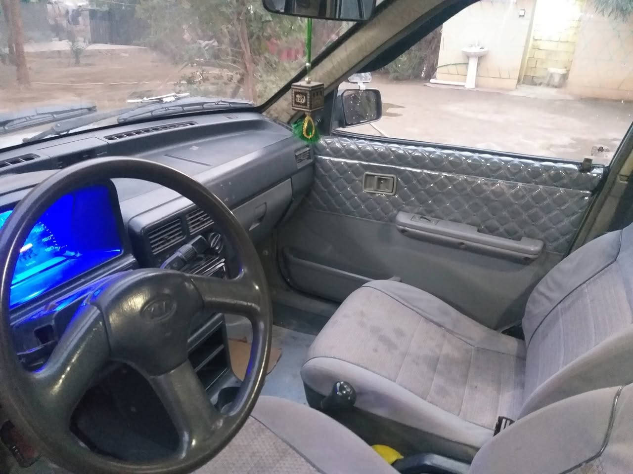 السلام عليكم كيه برايد موديل ١٩٩٤ رقم دولي مشروع وطني السياره بلادي بدون صبغ سياره محرك كير صدر كهربائيات جيده سياره نضيفه بلاديه تبريد ثلج تدفئه شغاله سنتر لوك بلادي سياره جديده شرط كهربائيات من الدعاميه ل دعاميه مكفوله غرفتها نضيفه جدأ السعر ٣٠ وبيه مجال رقم الهاتف ***********
