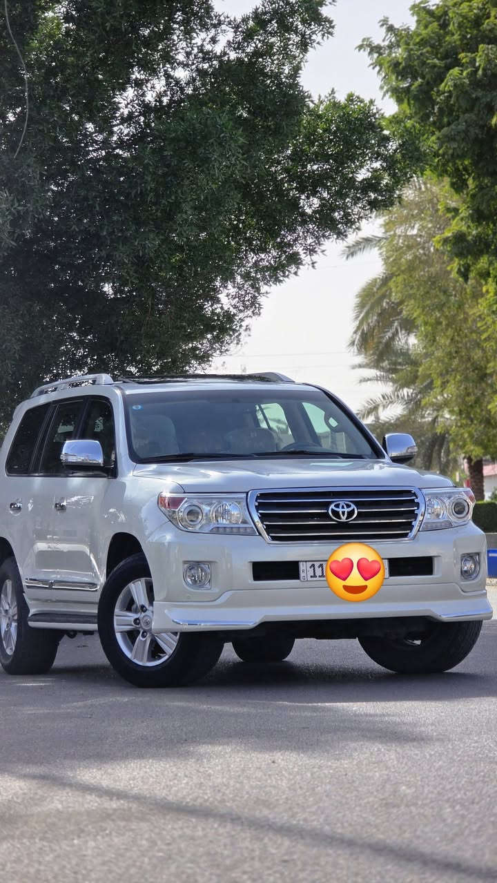 السلام عليكم 
لاندكروزر 2015 بريم رقم بغداد هزه جديد رقم جديد 
مواصفات السياره  ⬇️
بصمه تشغيل عن بعد  
فتحه
مري شفط معى قلاب 
كامره خلفيه حساسات امامي خلفي 
لد نهاري زراكات مصابيح 
السياره كفالة عامة عدا  مكانين بارد جاملغ امامي وبين الباب والجاملغ الخلفي عكس السائق  السعر (395)وبيها مجال 
مكان السياره بغداد السيدية 
للاستفسار ***********
