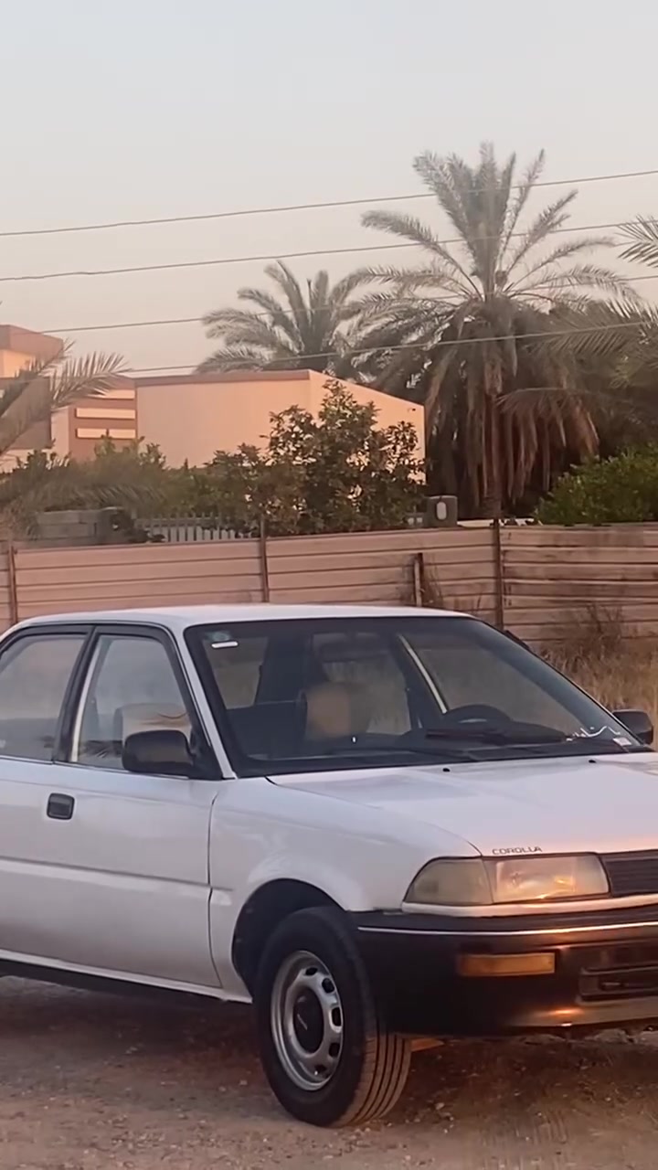 كورله مديل 90رقم بغداد. سنويه ل28
سياره مصبوغه احزام جماليه سياره حلوه نصبتها كير محرك شرط تبريد ثلج كير اوتماتيك 
السعر  50 ورقه وبيها مجال مكاني سامراء ***********
