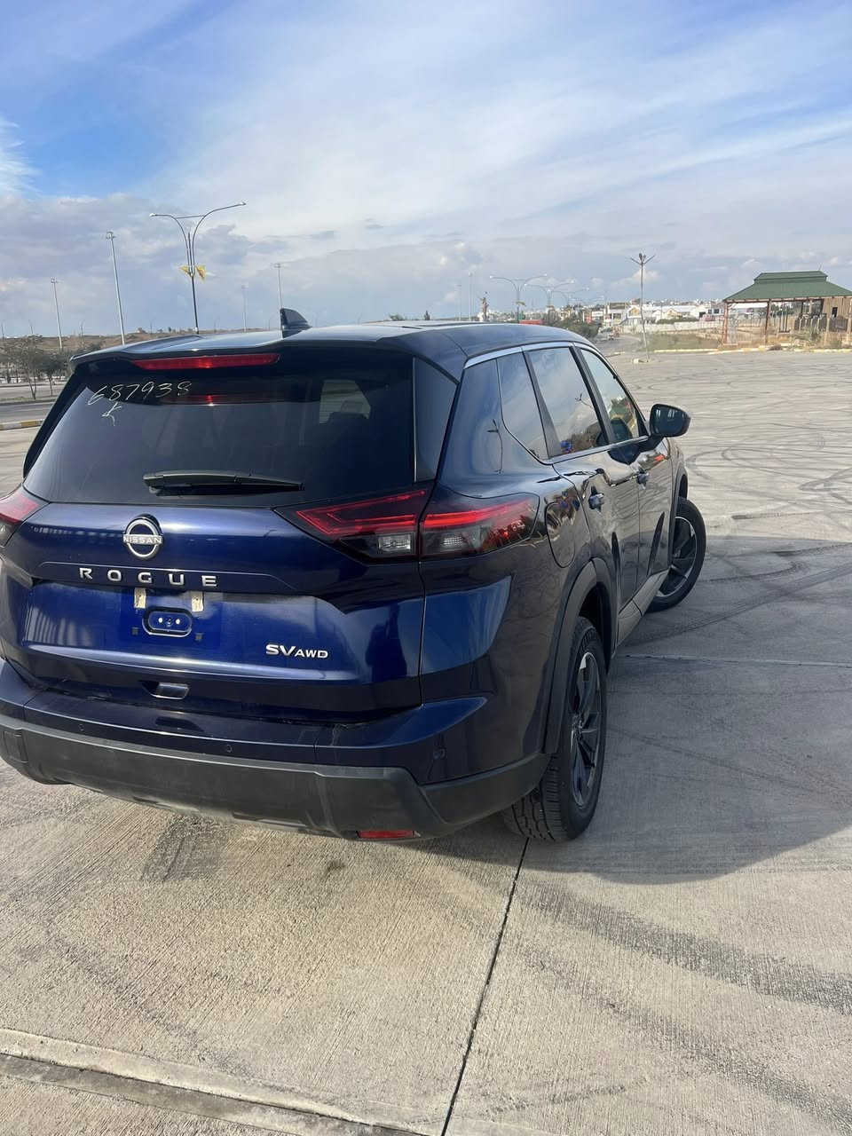 نيسان روج  موديل2024  SV AWD الشكل الجديد وارد امريكي رقم كاتي تترقم اي محافضه شمالي
مواصفات    

بصمة تشغيل 

ابواب بصمة

تبريد قطعتين

رادار امامي خلفي جانبي 

تحديد مسار قيادة آليه

1500 تيربو محرك

مانع تصادم خلفي امامي

نقاط عمياء 

تبريد قطعتين 

شاشة ايباد تدعم كار بلي 

صندوق كهرباء

حساس اطارات 

ليد امامي نهاري

كشن السائق كهرباء

 

فول تحكمات استيرن جهتين

شفتات ستيرن 

تبريد بيانو شاشة منفصل

سايد بريك بصمة 

اوتو هولد 

حساسات خلفية 

أنضمة قيادة عدد 5

وباقي المواصفات معروفة  للسيارة

مكان السياره كركوك

سعرها 155 وبيها مجال 

رقمي ‭0788 673 9002‬
