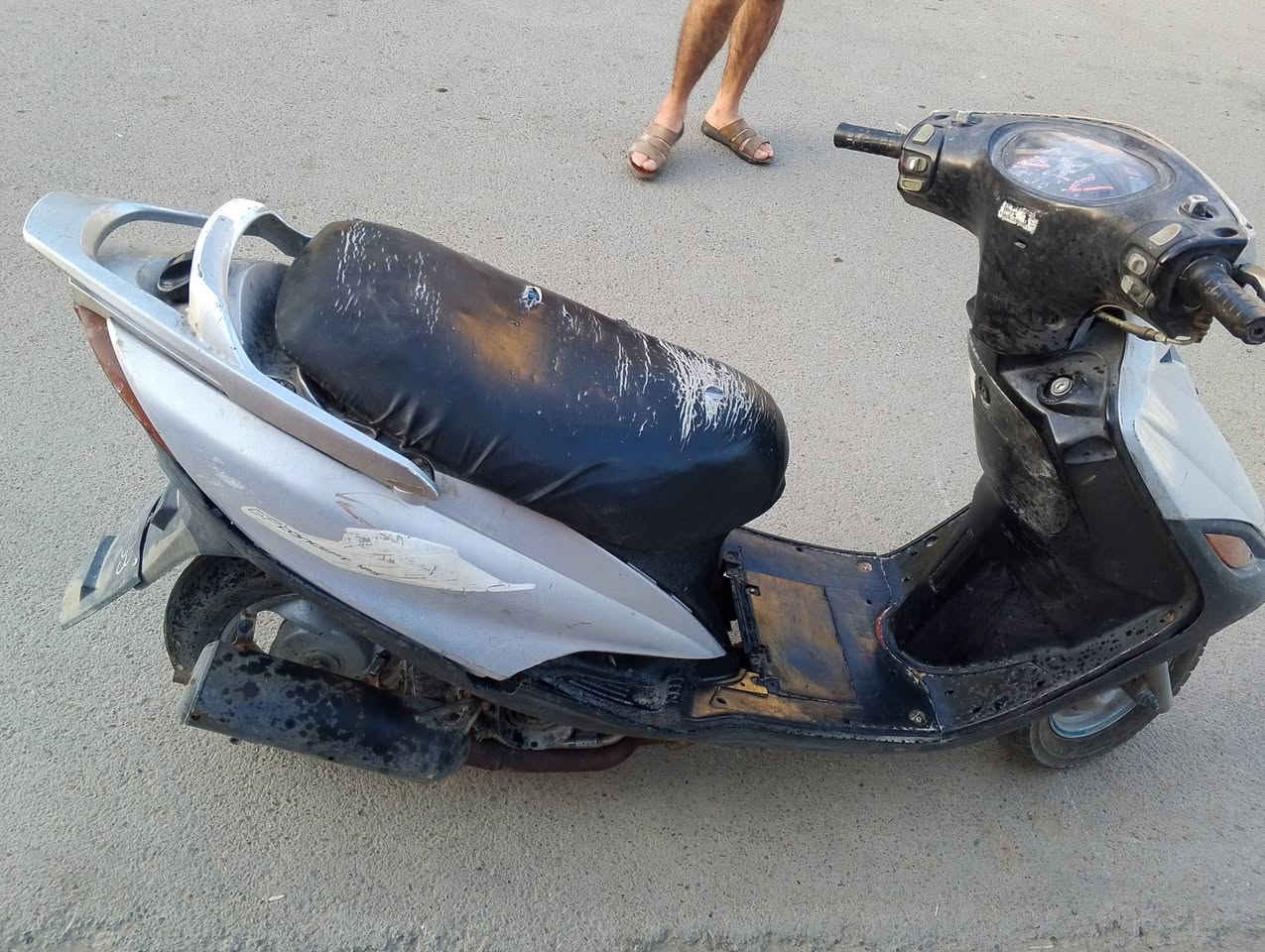 دراجة ماكس 140 انطيكياها تشتغل 
‏سعر 200 المكان حي الجهاد 
‏الرقم متوفي بي واتس اب ***********
‏
