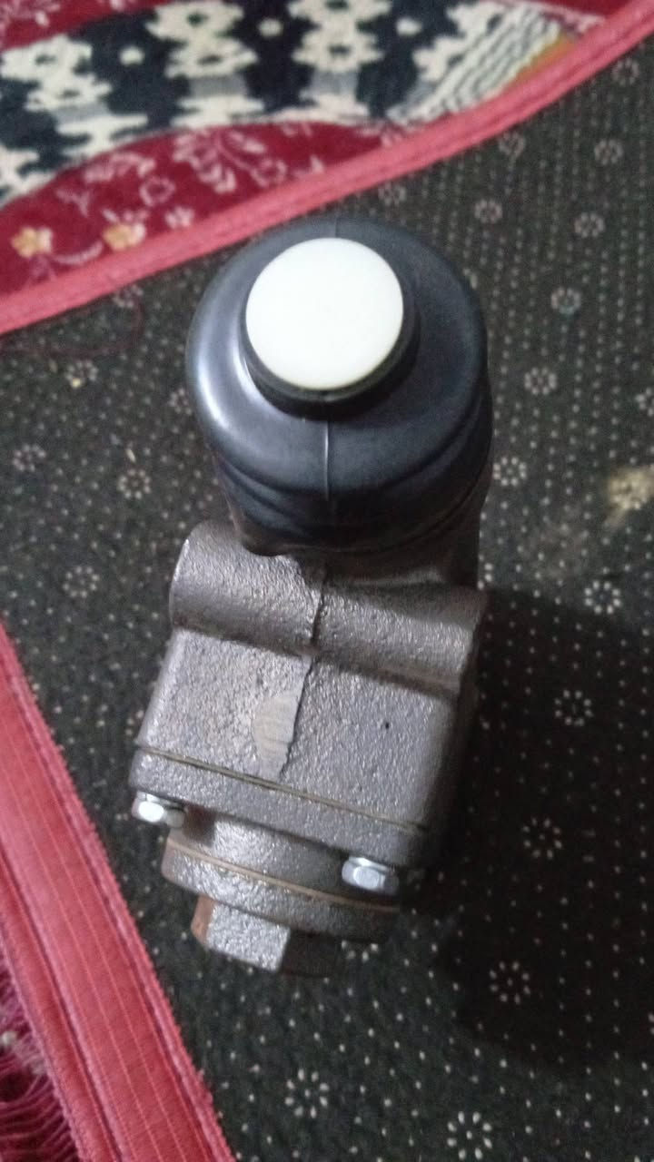 السلام عليكم ورحمه الله وبركاته عندي عنبار بريك جديد للبيع مكاني بغداد الزعفرانية ***********
