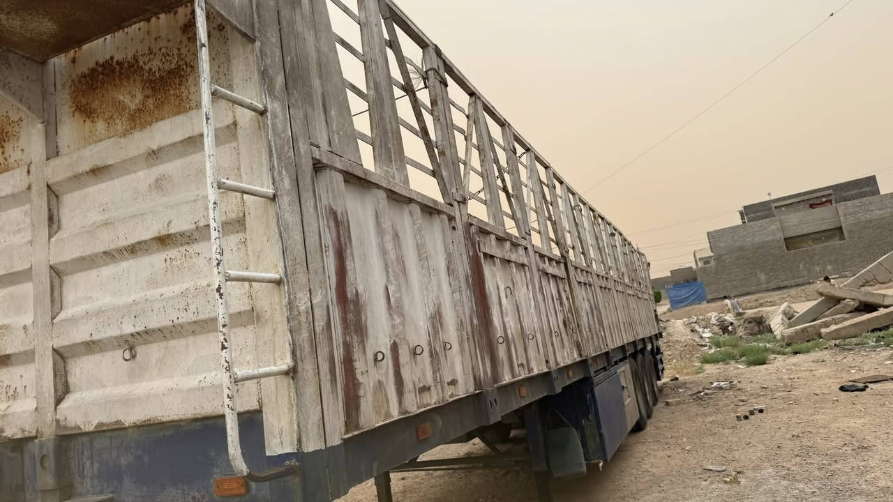 سلام عليكم عربانه اوربيه جناب 13.60 جاهزه للشغل تايرات فوك النص عمر محدده مطبخ ثلاجه كامله السعر 65$ وبيها مجال شويه حك الجيه 
للستفسار 
***********
