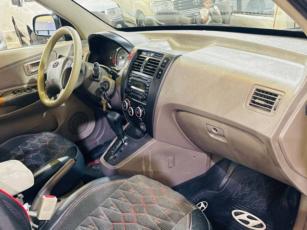 هۆندا تۆکسۆن ٢٠٠٩ گێر و مەکینە و تەبریت بەشەرت ٤ پستۆنە چوار تایە ویلی نوێی لە ژێرەسەنەوی ٢٠٣١ نوێیە بە ناوی خۆمانە  سەیارەکە بێ بۆیاخە ساردیشی نیە توندو تۆڵە بێ مەسروفە 
سعر:107$
ژ.م:***********
*********** كويسينجاك, أربيل
