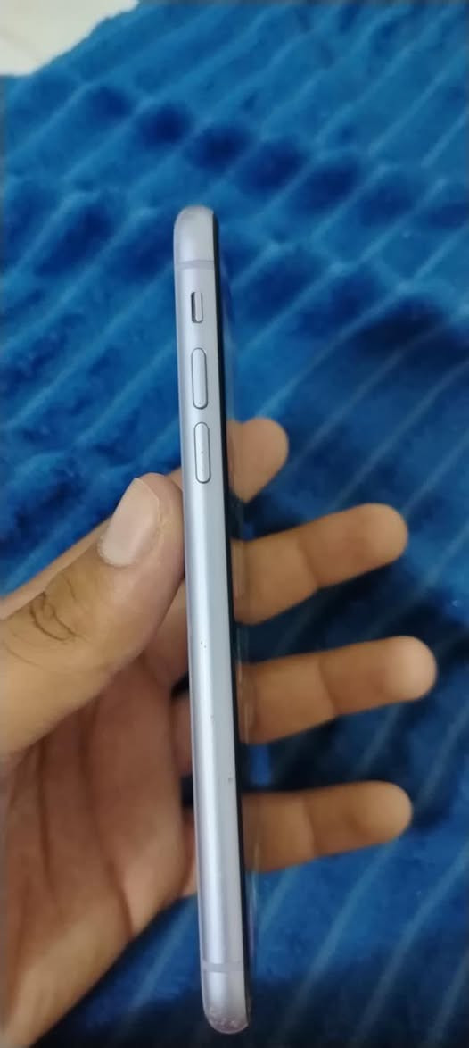 سلام عليكم ايفون ١١عادي بعده مامفتوح بس بي فطور بل شاشه مثل ممبين للبيع او مرواس وانطي فرق مكاني بغداد استفسار أكثر *********** واتساب فقط
