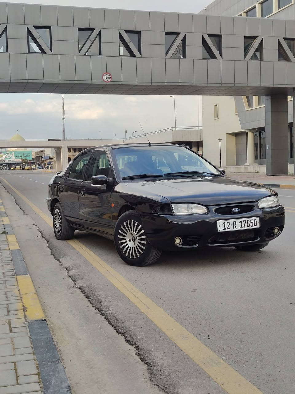 فورت مونديو موديل 1995
كير اوتو ماتيك.. شرط
محرك 20... شرط
جامات كهرب 2
شاشة اندرويد
رقم جديد 
تايات جدد
باتري جديد 
السيارا هسا طالعة من الفرن
السعر45مكان السيارا موصل ايمن
للتواصل ***********
