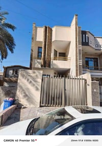 دار للبيع بناء حديث المساحه150 يحتوي على كراج ومدخلين وصاله ومطبخ وخدم...