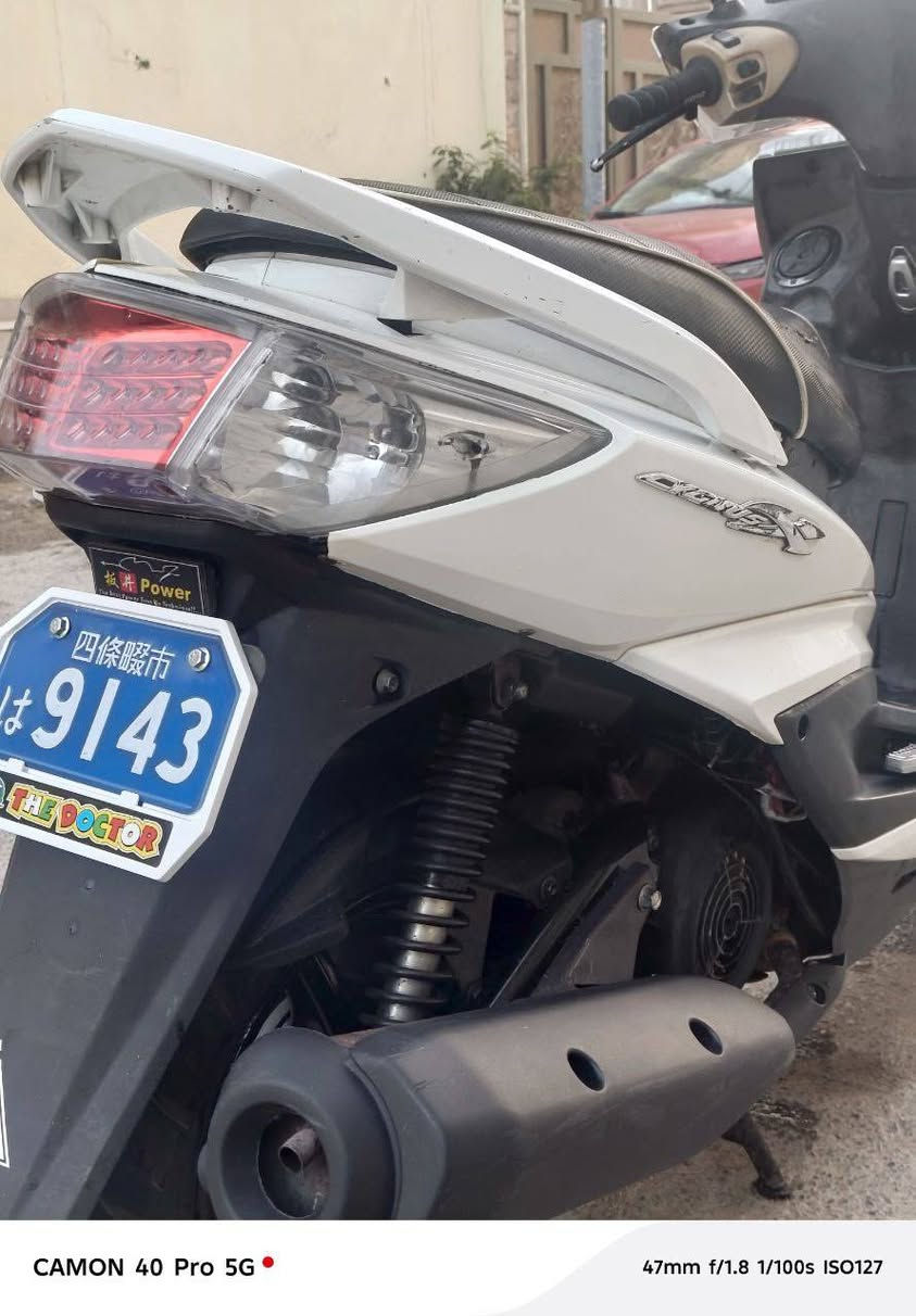 السلام عليكم سكنس فحل كوري نوزل الدراجة مكفولة كفالة عامة ما عدى الكفر تجاري بس الكفر تجاري الباقي كلشي مابيهة تجاري اكفلك كلشي بس الكفر مكينة ناعمة و جديدة ما بيهة اي نقص مازدة ذهبية بك لايت لد خلفي كشن رياضي بلادي الدراجة الدراجة فقط تحتاج تنظيف الفيت بم بس هذا الشي  و الدراجة مسويلهة إدامة من كلشي بس الفيت بم يحتاج تنظيف المكان بغداد البلديات السعر 900 وبيها مجال و الشراي يشلع عيوني


**إذا كنت صاحب هذا الإعلان وتريد حذفه لأي سبب، رجاءا أرسل رسالة إلى الدعم الفني**