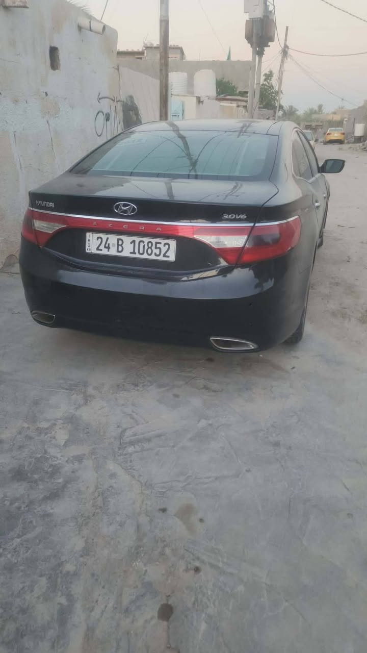 السلام عليكم سيارة هونداي ازيرا موديل ٢٠١٢ خليجي
بيها قطعتين صبغ خلفيات جاملغ وباب بس رش صبغ
رقم دهوك سياره باسمي گايمه السياره
تخم تاير جديد تبريد منظومه جديده
مكان السياره بابل المسيب اذا اكو مراوس عادي
السعر ٨٥  بيها مجال بسيط
الاستفسار ع الرقم ***********
