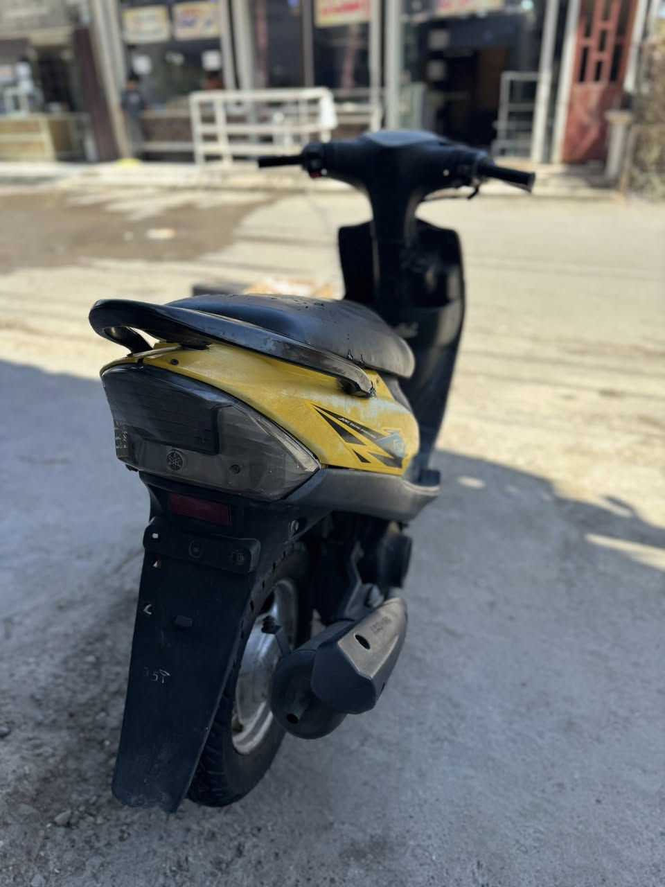 السلام عليكم 
دراجه ماكس 120 رمبة وختمة وخير من الله 
جديدة العنوان الشعب سعرها 350 الف 
***********
