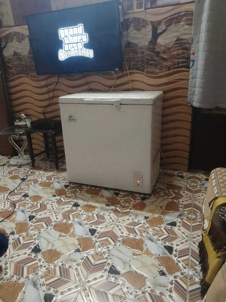 للبيع مجمده مال محتاج مال بيت نضيفه السعر 125الف ***********
