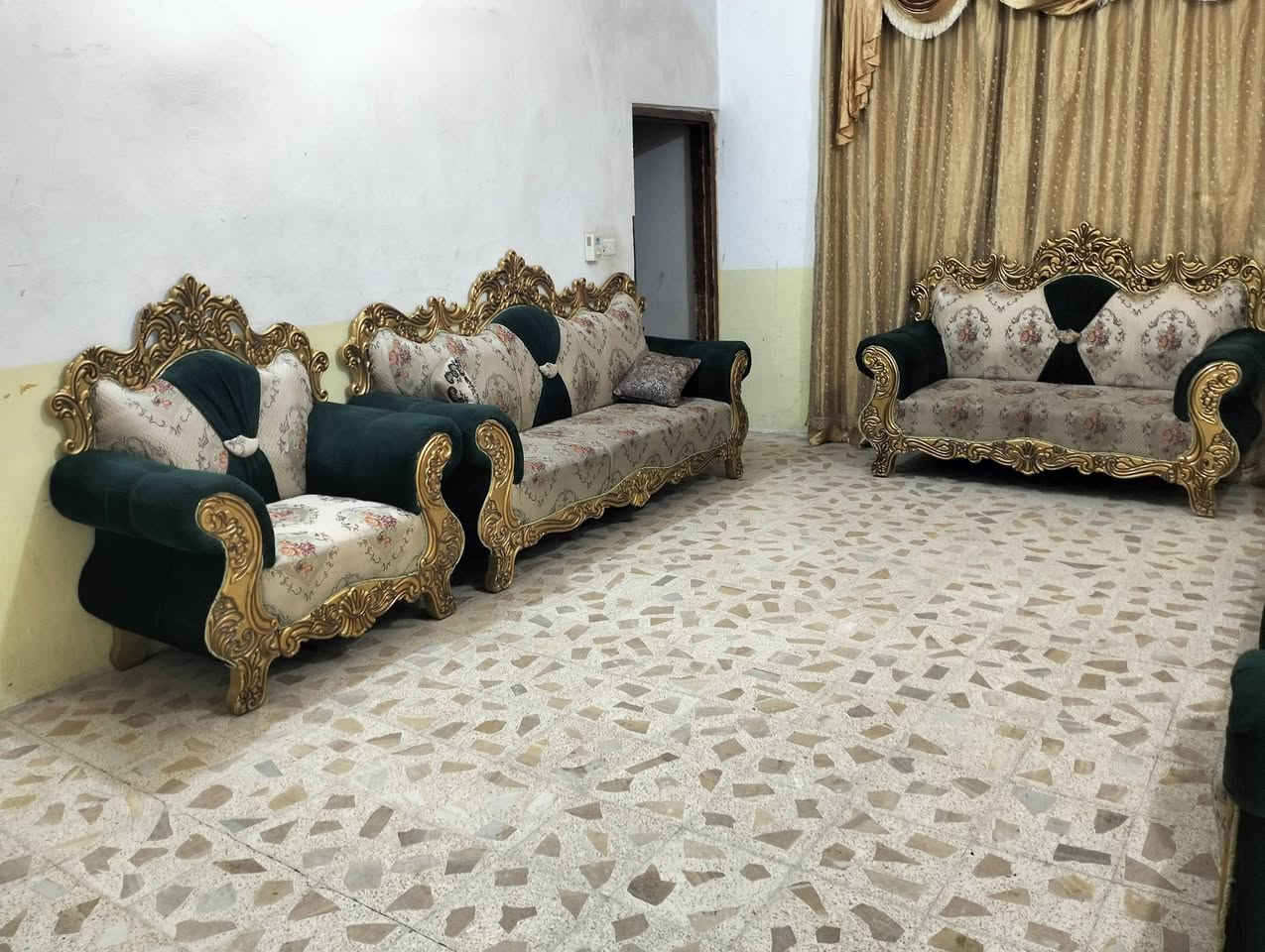 تخم ملكي كلش نظيف 10نفرات الشراي يتصل بالرقم ***********المكان بعقوبه بهرز
