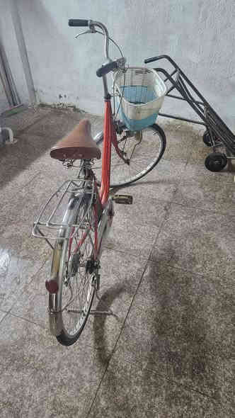 بايسكل بناتي للبيع حجم 26 بايسكل كله ستيل جديد كلش السعر 120 الف وبيه مجال بغداد الكاظميه ***********
