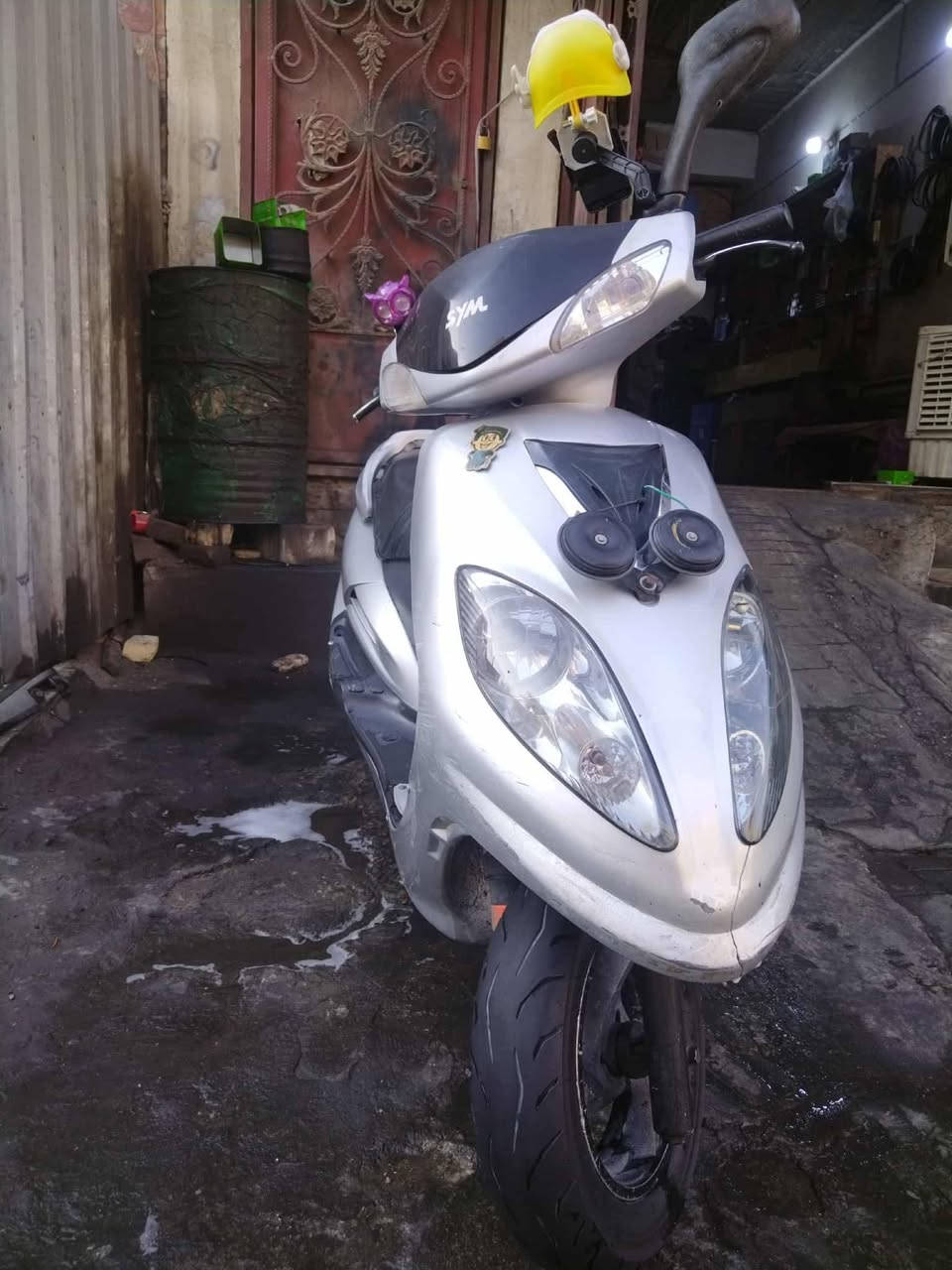 دراجه للبيع عوزه تجفيت. كهربائيات كلها كامله متواجد خاص و هاذا رقمي ***********
