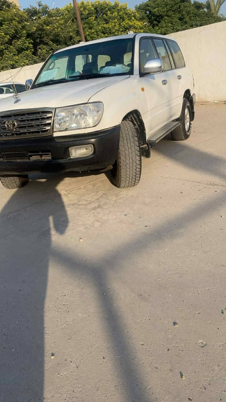 للبيع او المروس لاندكروزر ٢٠٠٥ مزاد وزارة الصحة تترقم جميع المحافظات كامله معاملتها فقط واصله للكمرك حادثه جاملغ وبنيد مواصل لا لغد ولا شواصي تخم تاير دنلوب جديد تبريد شغال السيارة لوكير كير عادي سعره ٩٨ وبيها مجال حك الجيه


**إذا كنت صاحب هذا الإعلان وتريد حذفه لأي سبب، رجاءا أرسل رسالة إلى الدعم الفني**