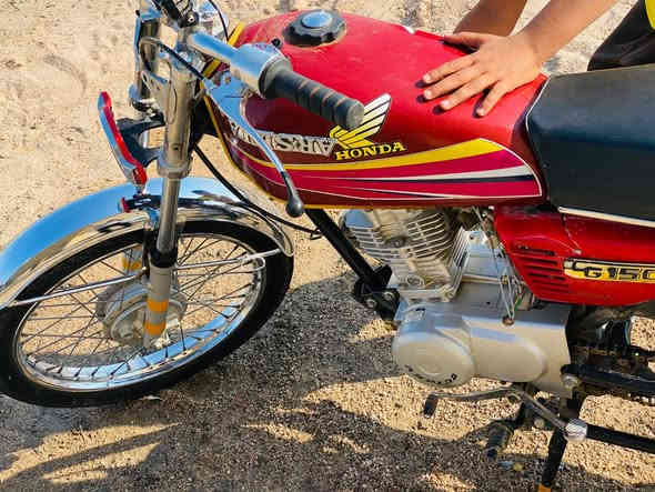 السلام عليكم دراجه للبيع  موديل ٢٤ تعمير كلك 
السعر ٥٠٠ وبيها مجال قليل 
المكان /قضاء سيد دخيل 
الرقم /***********
