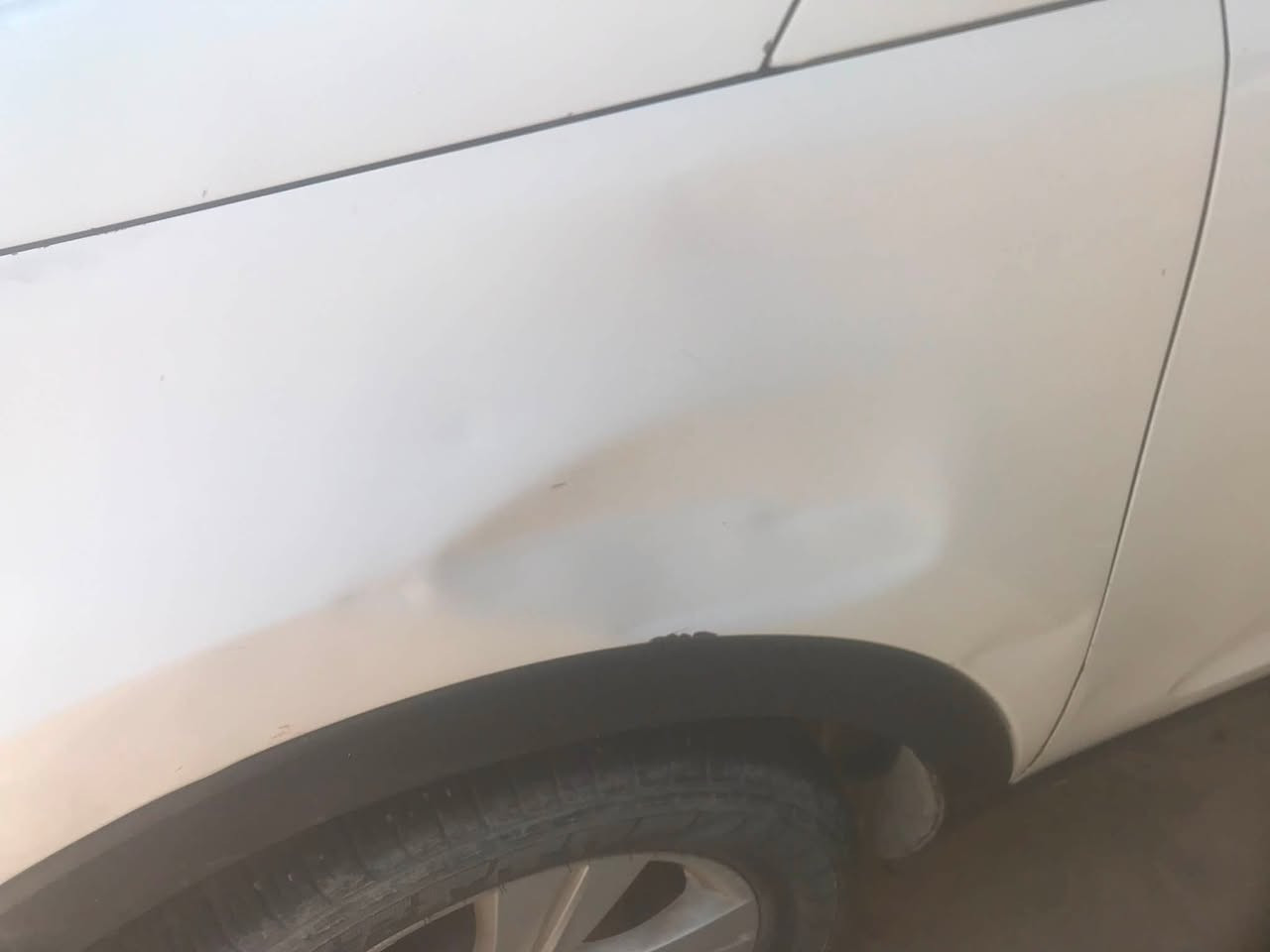 السلام عليكم كيا سبورتج ٢٠١١امريكي حادثهة بنيد السيارة يرادلها حمام تبريد عاطل بولبرن الامامي يرادلة تبديل بيهة ونة بيهة طخة بلجوانب موضحة بلصور 
المحرك والكير كلشي مابي السيارة باسمي سنوية ٢٠٢٦ رقم بغداد
رايدهة ٩٥ وبيهة مجال بسيط ***********(مااراوس)
