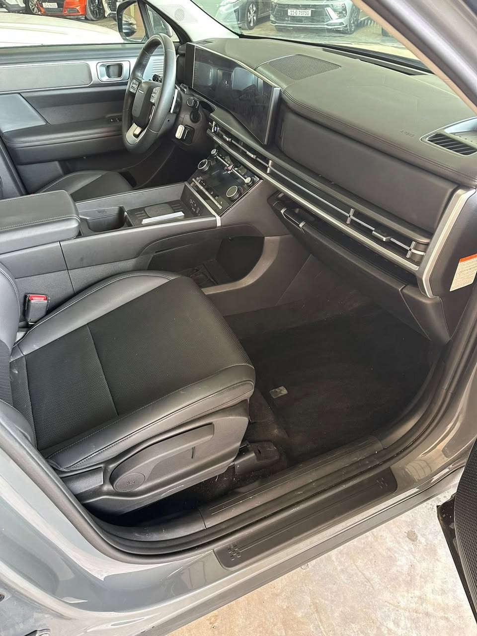 سلام عليكم شباب عندي سنتافي هايبرد بدون صبغ بدون ايرباك صوره كلها كدامك  رقم بغداد  لبيع ٢٤٠$ 
***********  اتصال و اتساب موجود موديل 2024
