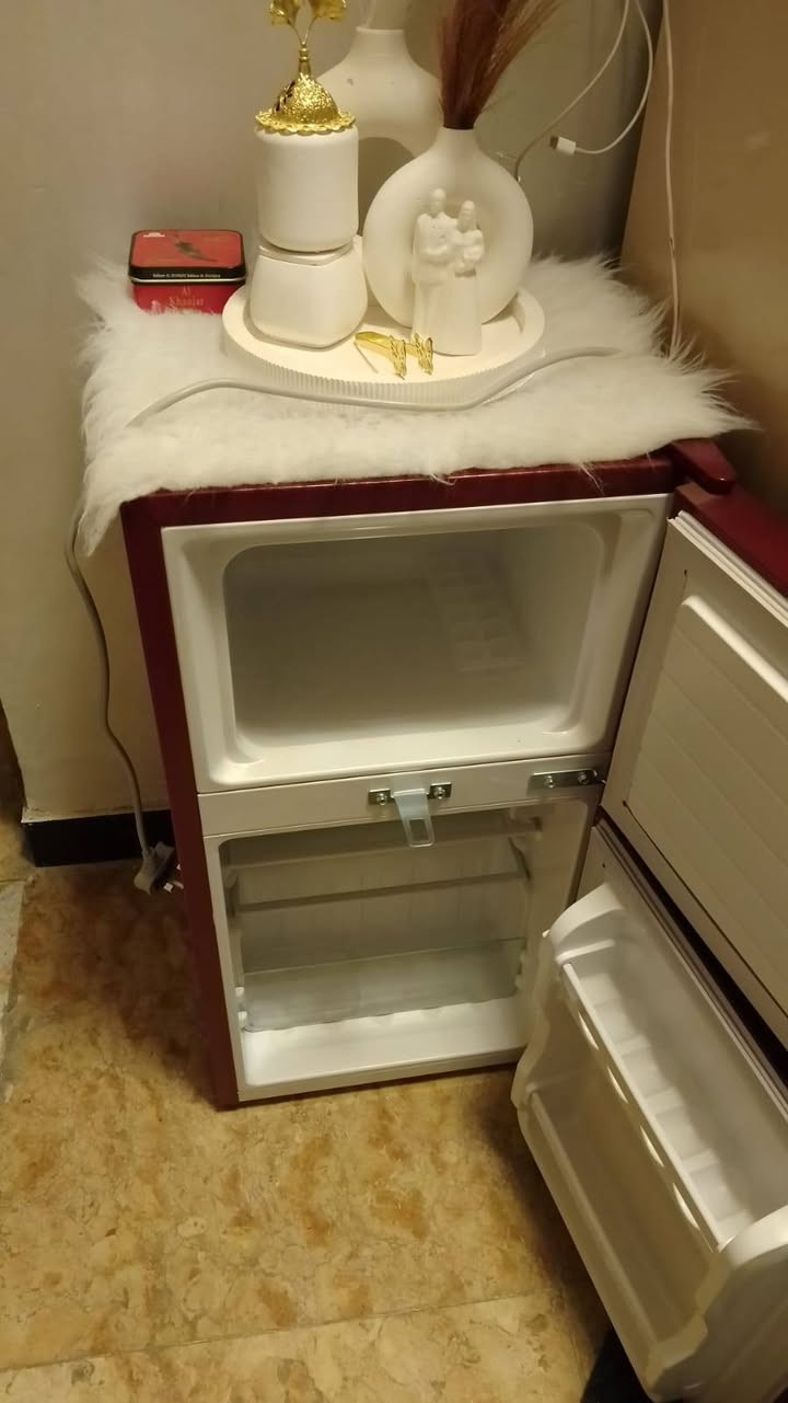 ثلاجه جديده مستعمله شهر واحد بس برودتهه والتجميد الفريزه يخبل وسعرهه مناسب.


**إذا كنت صاحب هذا الإعلان وتريد حذفه لأي سبب، رجاءا أرسل رسالة إلى الدعم الفني**