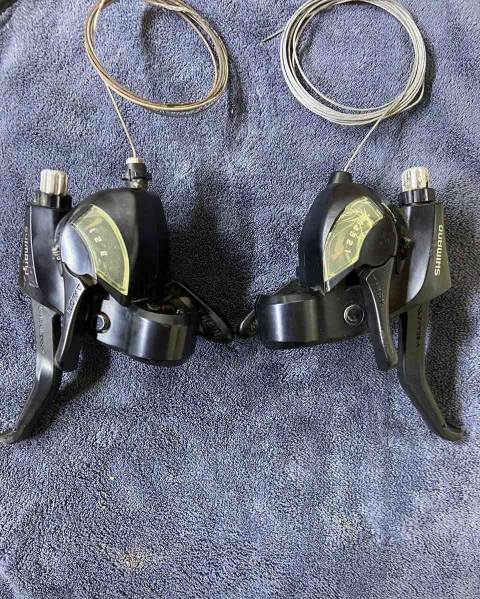 متوفر
شفتر شيمانو 7 نمر تفصيخ ب 20 الف

زوج شفترات شيمانو 7*3 الايمن يرادله صيانه بسيطه ميرجع ب 20 الف

زوج بطيخات 36 سيم  صوت جدد بالكارتون ب 20الف

توصيل جميع المحافضات 5 الف


**إذا كنت صاحب هذا الإعلان وتريد حذفه لأي سبب، رجاءا أرسل رسالة إلى الدعم الفني**