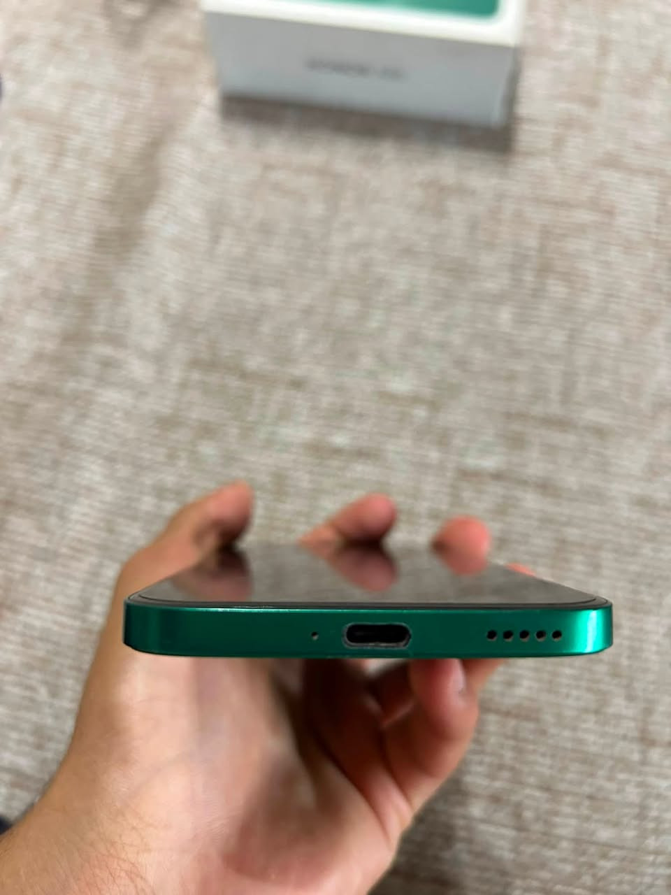 جهاز هونر  x8b 
جهاز نظيف حيل
مواصفاته:
معالج سناب دراجون ٦٨٠
ذاكره 512 
رام 16 
بطاريه 4500 
أصدار أندرويد ١٤ 
إصدار 8.5 MagicOS 
كأمره 108 
سعره ٢٦٠ وبيه مجال 
ركز ذاكره 512 مو 256 
تواصل خ
مع باكيته وشاحنته الاصليه جديده مو مستخدمه


**إذا كنت صاحب هذا الإعلان وتريد حذفه لأي سبب، رجاءا أرسل رسالة إلى الدعم الفني**