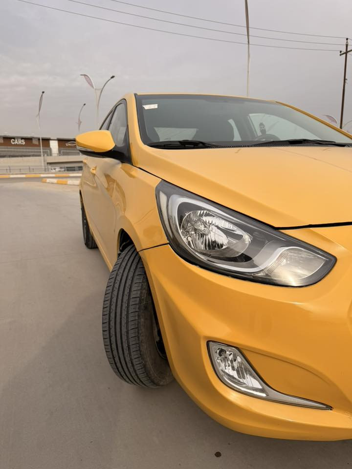 السلام عليكم اخوان اكسنت 13 تبديل فقط جاملق بدون دواخل بيها طخه خفيفه من ورى جاهزه السياره كبل للشغل وياله جدد تايرات جدد السيارة بأسمي تحويل ثاني يوم 87 بيها مجال ***********
***********
