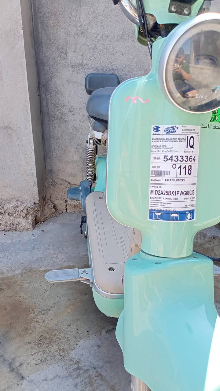 السلام عليكم ورحمه الله وبركاته
دراجة شحن البيع 
فول مواصفات 
مديل 2025
اربعة بطاريات 
سرعة الدراجة 64
بصمة عن بعد 
حجم الدراجة 14
دراجة خير من الله السعر 300و بيها مجال الرقم التواصل ***********
