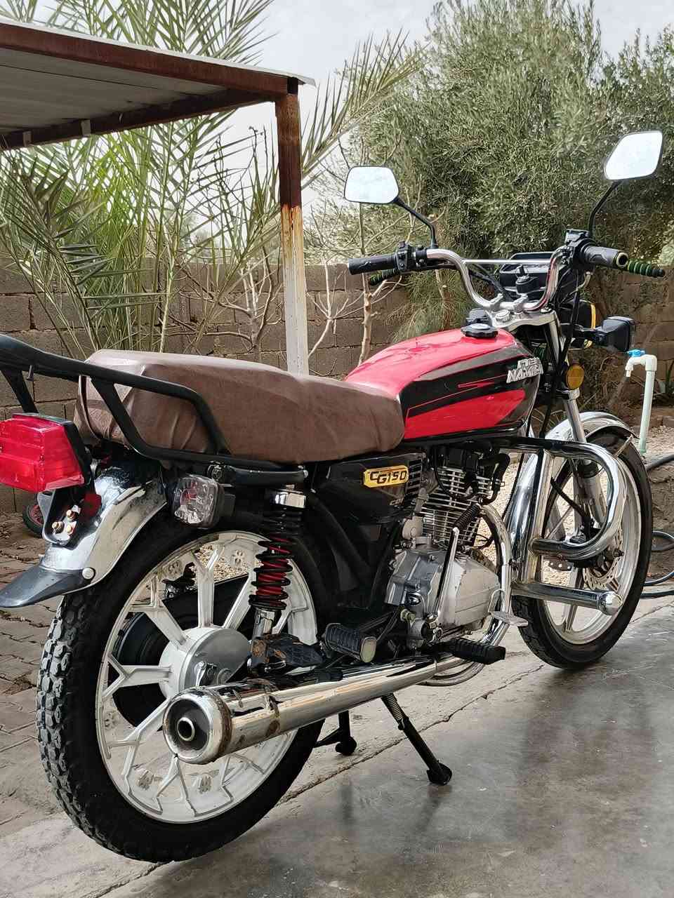 اللهُم صلِ وَسَلِم عَلى نبِيِّنَا مُحَمَـد ﷺ
بسم الله الرحمن الرحيم . السلام عليكم للبيع 2020 نضيف محرك وكير شرط كهربائيات شغاله ماطور ماشاءالله جاهز زوج تواير جدد  السعر 
525 وبي مجال حگ جيه ***********
