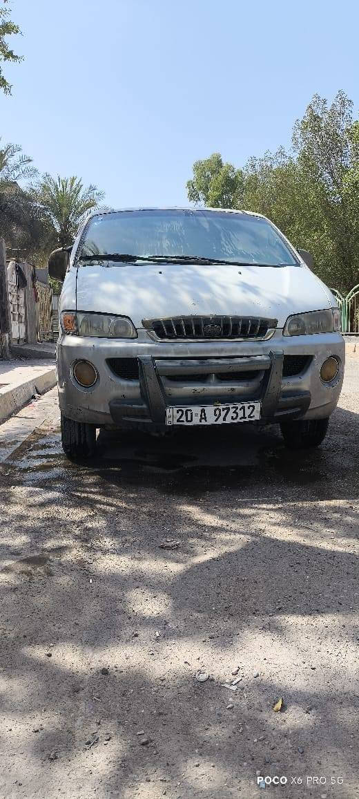 السلام عليكم ستاركس للبيع  بتره خصوصي موديل 2000 المكينه بيهة تنقيص وتبخير رقم انكليزي والشاصي الأيمن مصلح السعر 52 وبيهة مجال رقم الهاتف ***********
