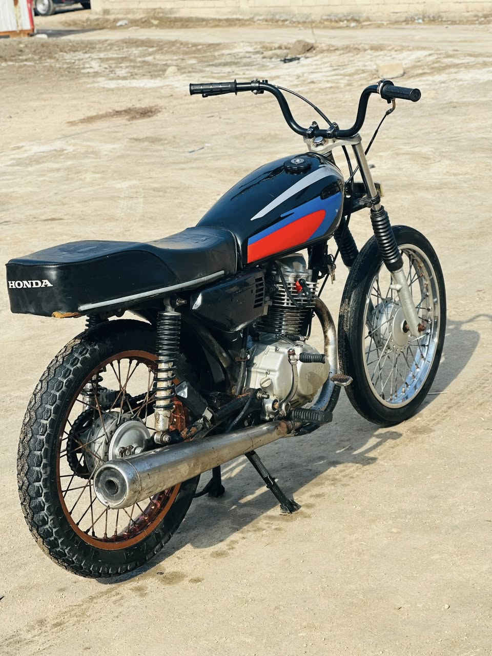 نامه أدوات ادوات للبيع
كشن وتانكي جدد دبلات جدد
محرك حلو ماقاصر تجي وتشوف
كهربائيات بيها 
مكاني قضاء المدينه سعرها ٣٧٥ وبيها شي بسيط
*********** اتصال و وتساب
