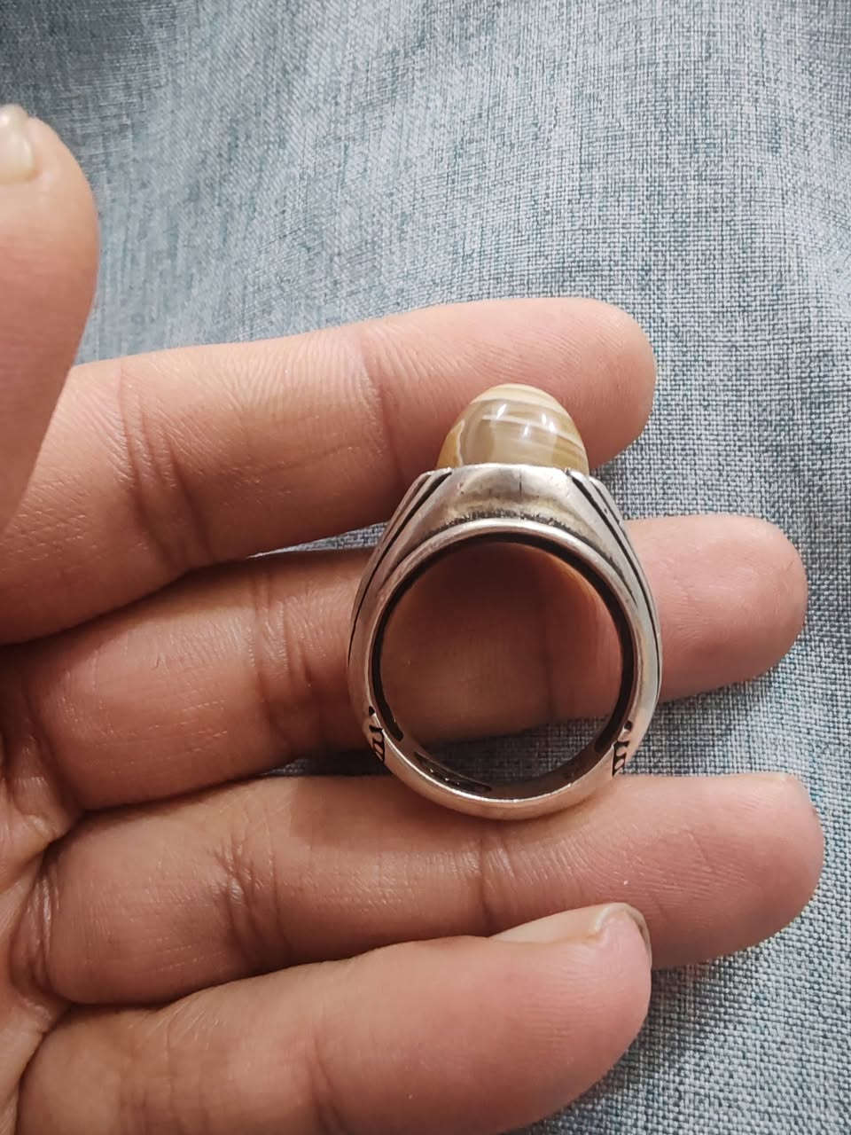 جزع اشتريته يماني بالذمه والله اعلم
صياغة المبدع حمزه 
فضه 925 قياس 24 
ب 60 الف قفل
يوجد توصيل


**إذا كنت صاحب هذا الإعلان وتريد حذفه لأي سبب، رجاءا أرسل رسالة إلى الدعم الفني**