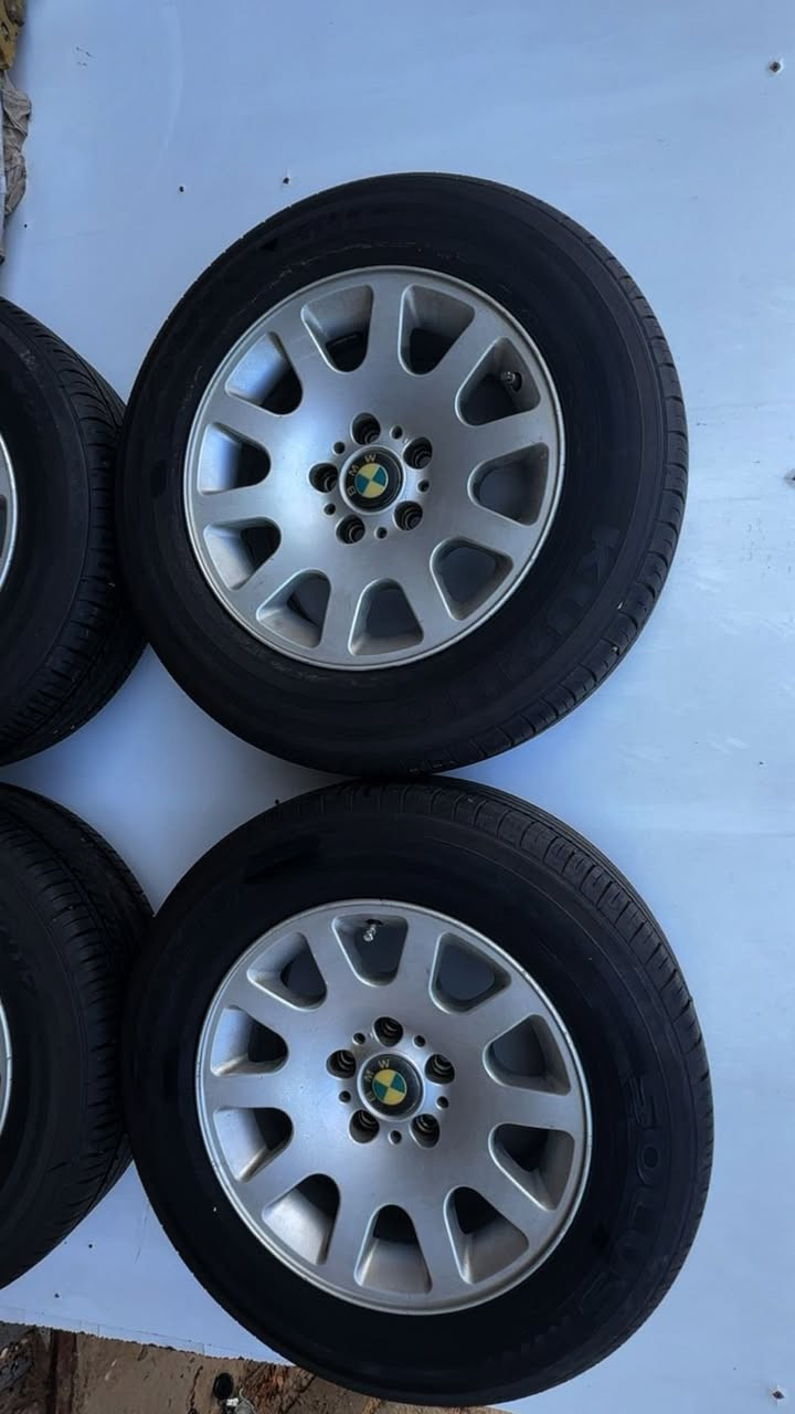 السلام عليكم تخم ويل وتايرات جدد ممستخدمات ويل١٦يرهم كاسحة وميماتي سعر٤٥٠ العنوان جادرية رقم***********
