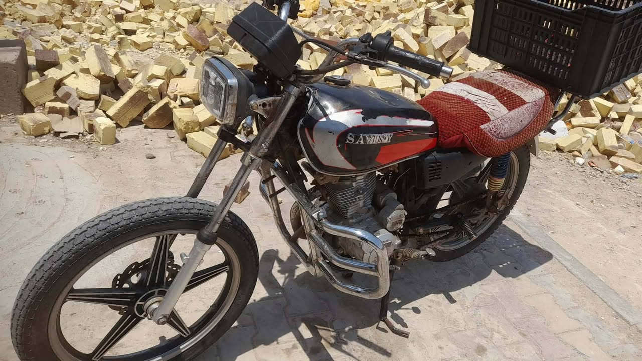 سلام عليكم دراجه البيع  سافان  350
وبيها مجال ***********
