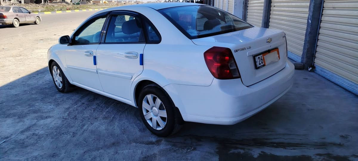 سياره ابتره 2011 بسمي بيه قطعتين صبغ تصليحه بيها رقم الهاتف ***********
