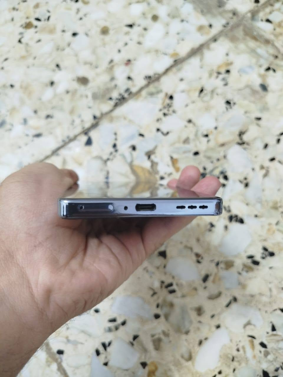 انفنكس جي تي 20 برو للبيع 
الجهاز فقط بدون دكمة تشغيل بصمتة شاشة 
ذاكره 256
رام 12 
معالج دايمنستي 8200 التمت 
 يشغلك 120 فريم ببجي 
144 هرتز 
الجهاز نضيف هو وكارتونته ومبرد ويا 
سعر 260 الف مكاني النجف
تواصل *********** واتس او تلي يوزر @b7rsf
