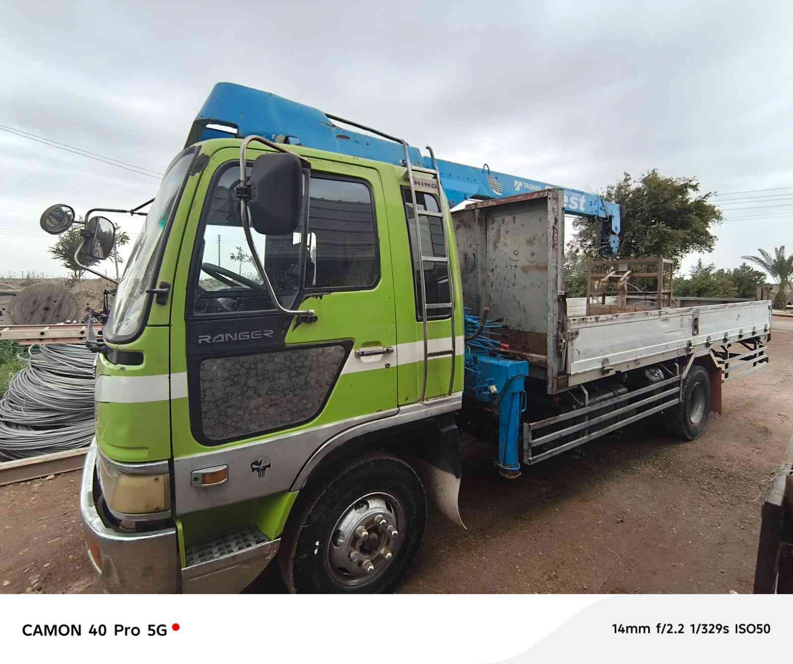 سلام عليكم هينو للبيع رقم  مشروع وطني مكينه ٧٠ عادي شاصي ٥وربع سياره كفاله عامه ١٧٥ بيها مجال شراي بيه خير ويدلل ***********
