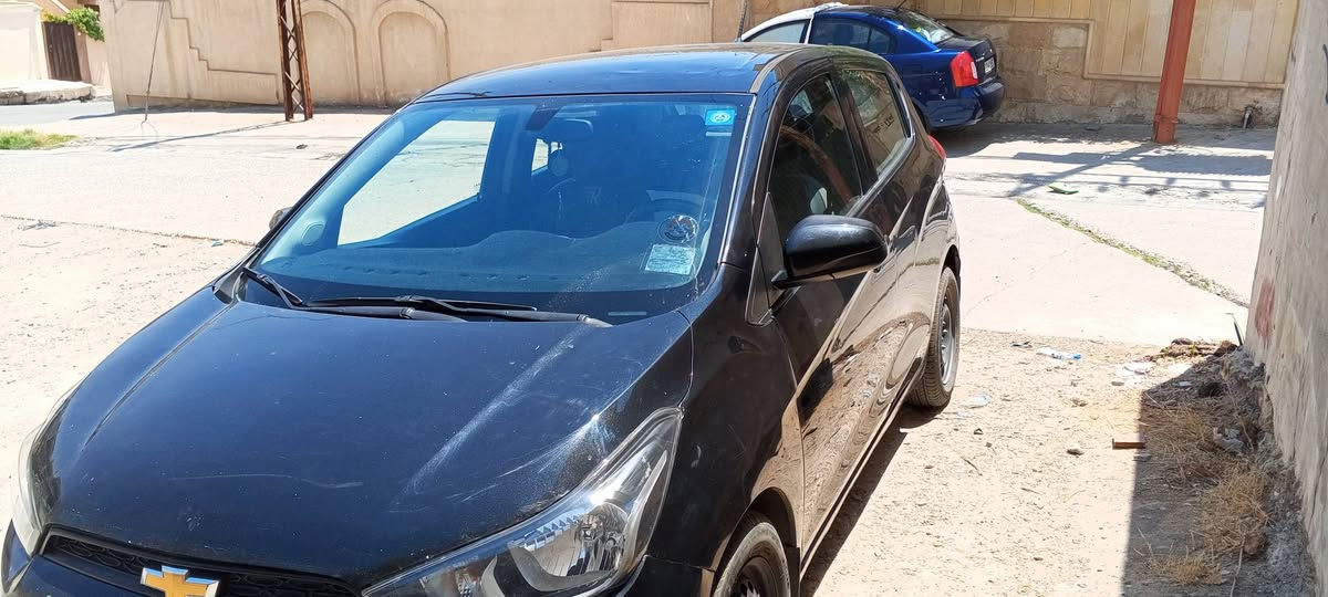 سبارك 2016 بيها قطعة صبغ بيها مكانات بارد محرك كير شرط تبريد ثلج الرقم  ***********
