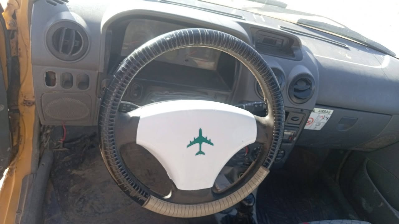 سايبه موديل ١٢ سياره جاهزه مكينه كير حداديه خير شواصي شرط رقم بغداد احمر سعره ١٠ مكانه رميثه ***********
