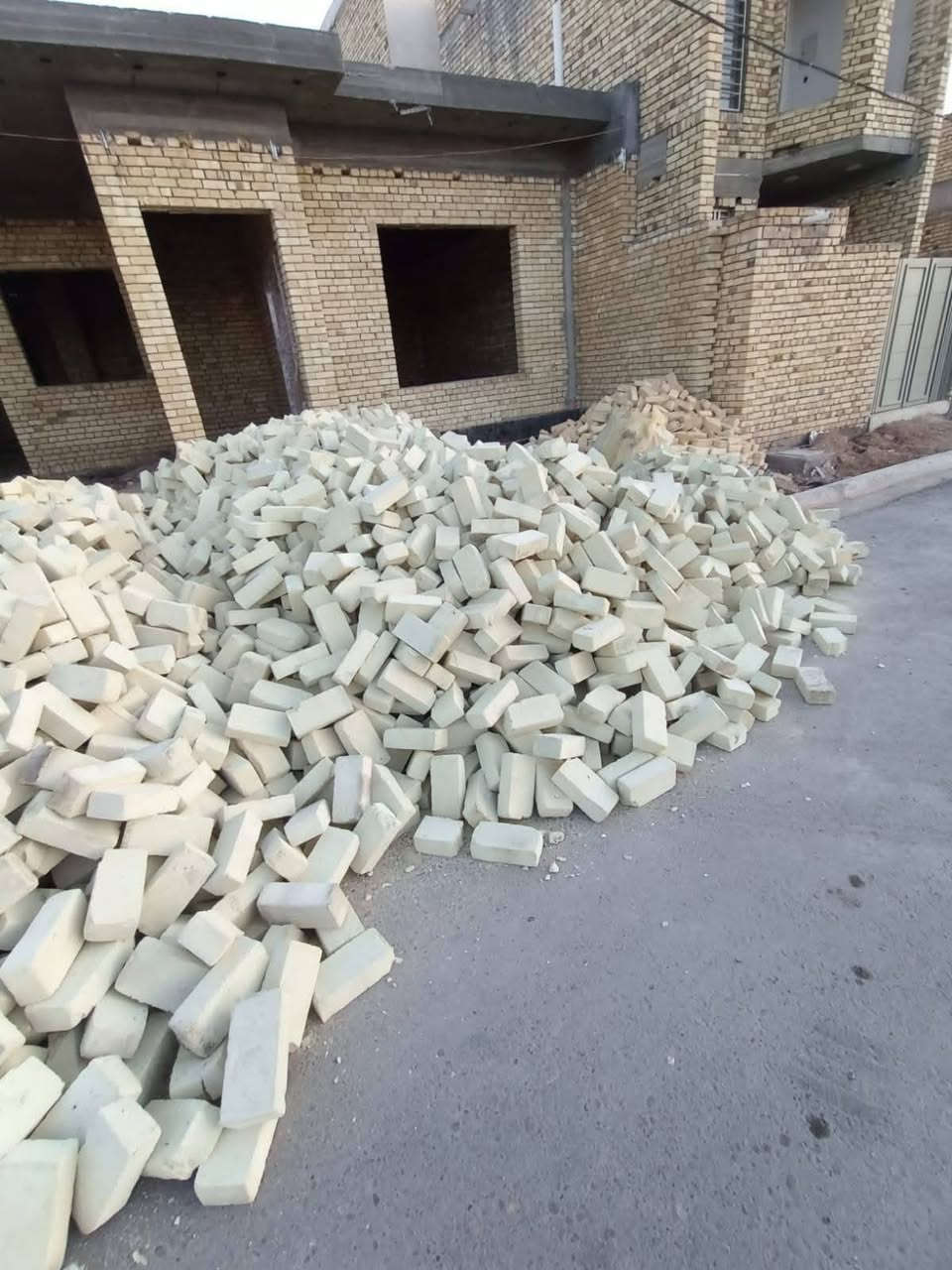 بسم لله الرحمن الرحيم تم تخفيض الأسعار الى  الزبائن  الكرام  نقدم لكم  تجهيز طابوق الطيب  عدد السكس  8000الف طابوكه وزيادة 650  / وعدد التك 4000الف  وزيادة 300 الطابوق المتوفر
انجكتر ✅ بيرنه ✅ درجه اولى ✅ ويوجد كسر درجه اولى 
لكافة انحاء البصره. والعماره   [] حسب الطلب ***********
للاستفسار  والاتصال مع واتساب [] او  مراسلة الصفحه ////         متواجدين 24 وعشرين ساعه[] لمكان ميسان []*********** [] انواع الطابوق وكلمن وسعره
بسم لله الرحمن الرحيم تم تخفيض الأسعار الى  الزبائن  الكرام  نقدم لكم  تجهيز طابوق الطيب  عدد السكس  8000الف طابوكه وزيادة 650  / وعدد التك 4000الف  وزيادة 300 الطابوق المتوفر عمارة, ميسان
