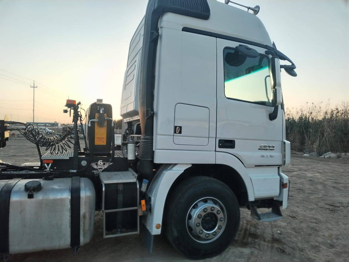 سلام عليكم الكتروز سكس موديل 2016 وتماتيك 
مربوطه عريانه حداديه  اربع محاور مسجله كلاب سياره  جديده رقم سليمانيه *********** 
***********  مكلف
