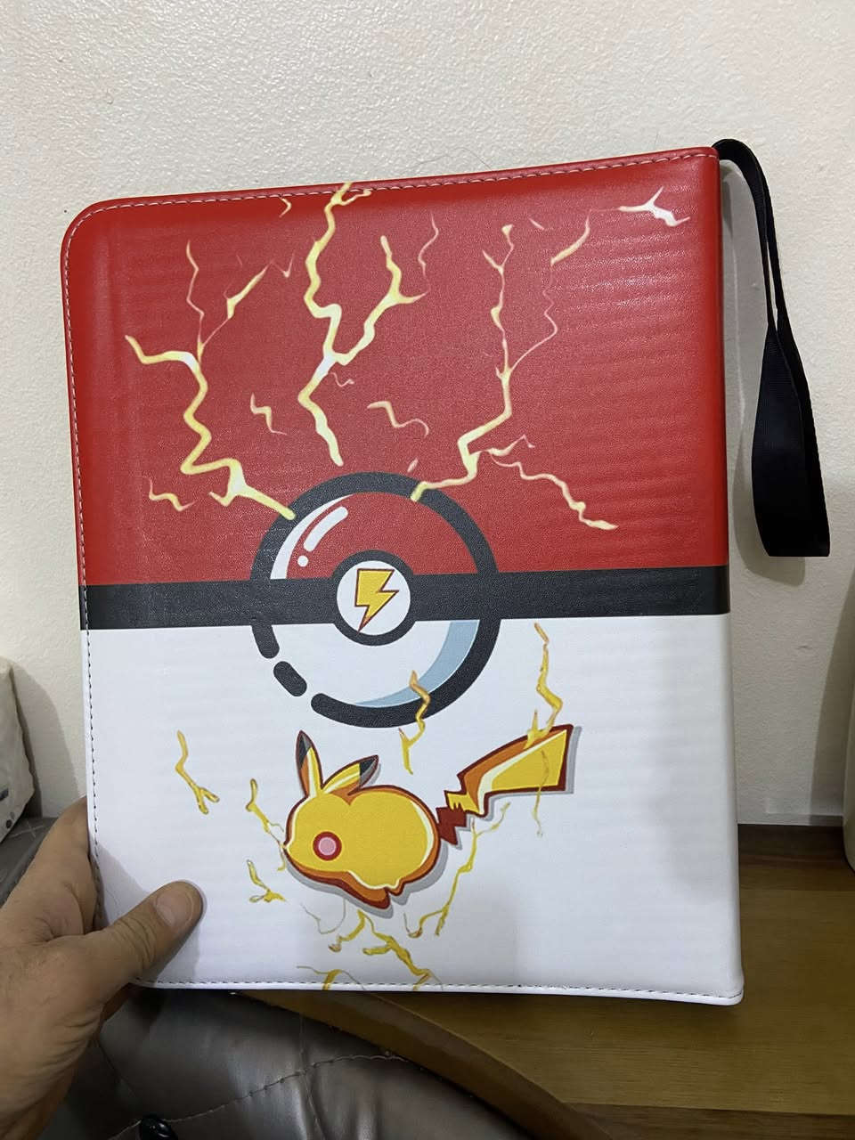 بوكيمون بايندر جديد غير مستخدم ، انهاءات مرتبة وقطعة حلوة ياخذ ٧٢٠ كارت ، للاستعلام خاص لطفاً.


**إذا كنت صاحب هذا الإعلان وتريد حذفه لأي سبب، رجاءا أرسل رسالة إلى الدعم الفني**