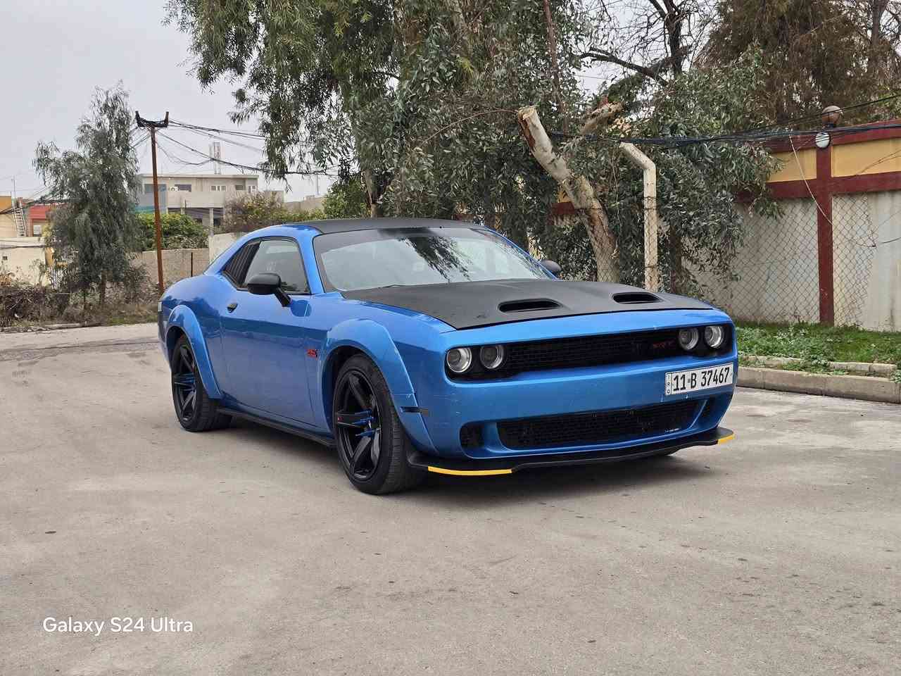 للبيع
سعر 110$
جالنجر 2012 محدث 2020 
🚫مصبوغة عام تغيير لون 
محرك 6 سلندر حجم  3.600   كير اوتوماتيك شرط المحرك والكير 
رقم بغداد  دولي رقم وهزة وسنويه  جديده 
شرط التحويل 
بصمة تشغيل بصمة ابواب تشغيل عن بعد 
شاشه كامره تحكمات ستيرن كشن كهرب 
داخل كنتارة 
صدر امامي خلفي بشرط 
سيارة جاهزه دينار متصرف عليها 
موصل الايسر 
***********
***********
