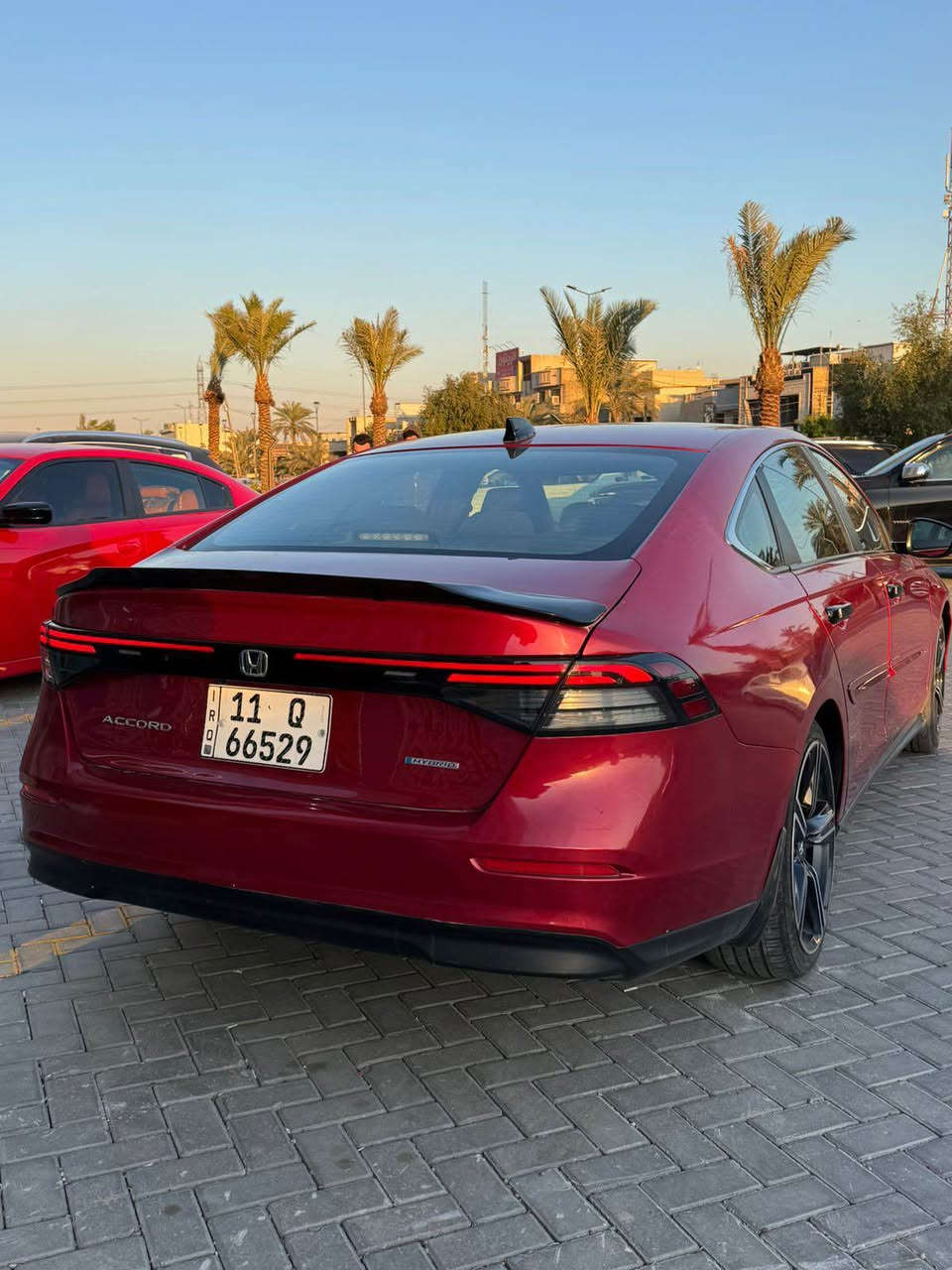 السلام عليكم

للبيع هوندا اكورد سبورت 2023  
وارد أمريكي

السيارة بحالة ممتازة وجاهزة للاستخدام.  
ماشية:32 الف ميل

المواصفات:  
• فئة Sport  
• شاشة كبيرة  
• كاميرا خلفية  
• حساسات  
• مثبت سرعة  
• بلوتوث  
• فتحة
• نظام دخول وتشغيل بصمة

حادثهة موضح بالصور بيهة صندوق و جاملغ صبغ و شبر جاملغ 
بدون ايرباك

السعر: (18900)وبيهة مجال

الموقع: بغداد  
للاستفسار: 
(***********) بغداد, العراق
