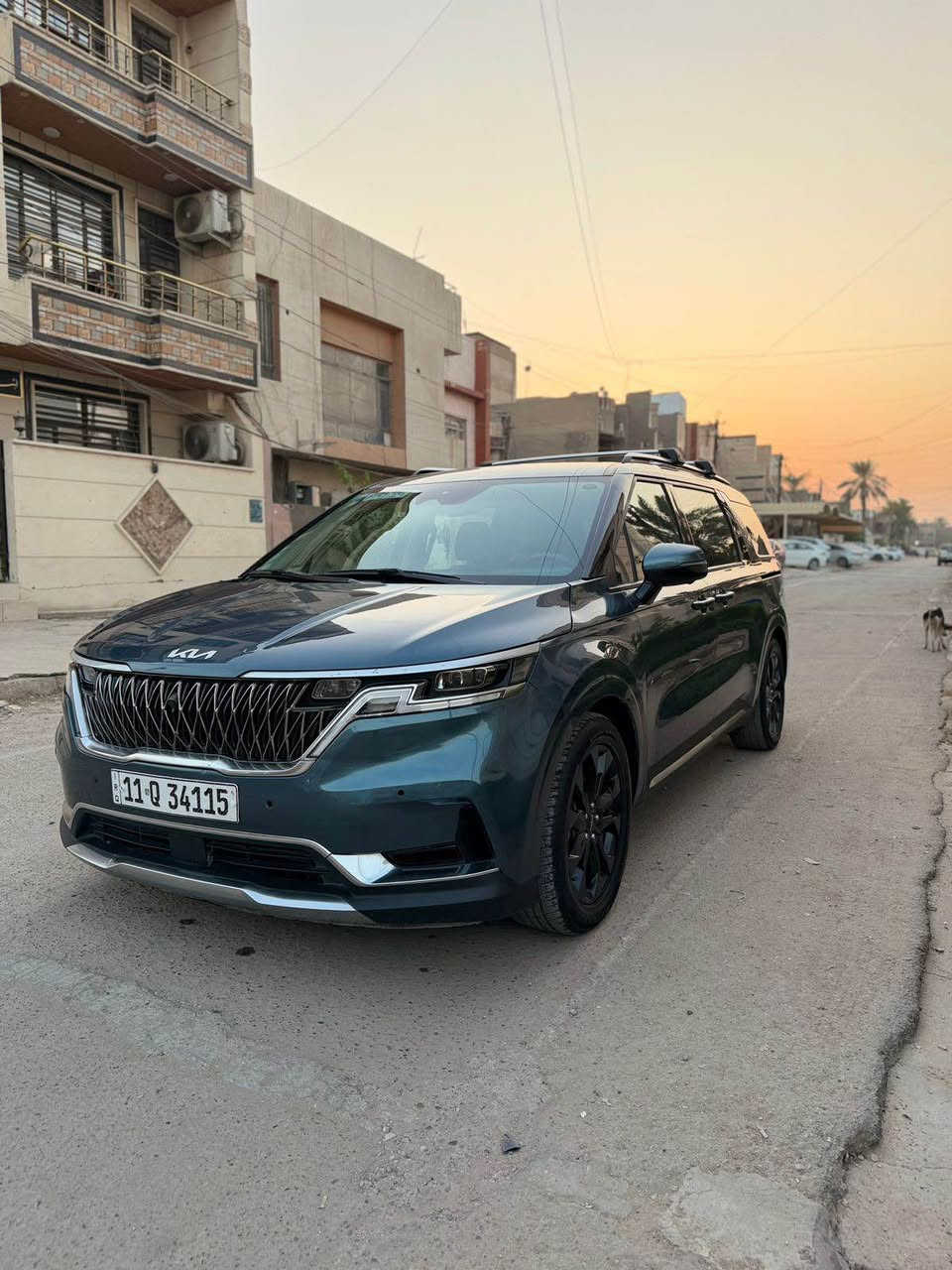 السلام عليكم حبايبي 
كيا كرنفال بانزين 
موديل 2023 
مكينه ٦ سلندر
فول مواصفات vip 
٧ راكب 
٣ قطع تبريد منفصل 
شاشات خلفيه 
شاشه دشبول متصل 
تبريد بيانو 
تدفئه كنشات 
بصمه تشغيل 
باب سلايد كهرباء 
ماشيه ٧٠ الف 
بيها بنيد وجاملغات ثنين بدون دواخل 
مكينه وكير كفاله
السعر 257 ورقه وبيها مجال بسيط حك الجيه فقط 
للتواصل *********** بغداد, العراق
