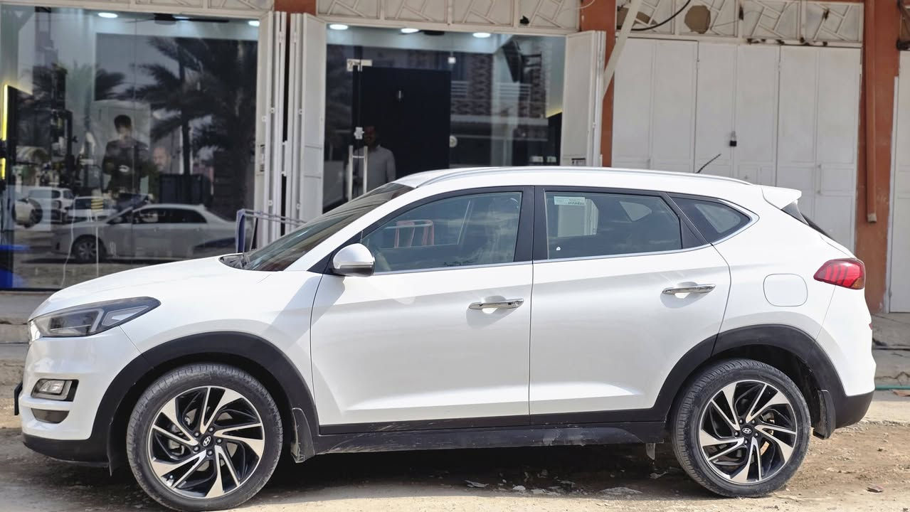 السلام عليكم ورحمة الله وبركاتو توسان البيع موديل 2020 حساسات كامله تخم تاير اي ضرر مابيها مكفول من الرقم الرقم كير وحرك مكفولات ايشي بداخل السياره مكفول  خليجي  بصمه قطعتين تبريد  رقم اربيل الرقم الجديد مكانتها دوش اشاير بالمري  كامره خلفيه  مكانها السياره سامراء قرب الإمام علي الهادي على الاستفسار والاتصال *********** او ***********  تحياتي الكم
