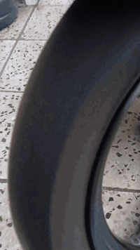 السلام وعليكم للبيع دراجة شحن حجم 14 اربع بطاريات لايت امامي وخلفي مكاني بغداد الجديدة السعر 180 الرقم ***********
