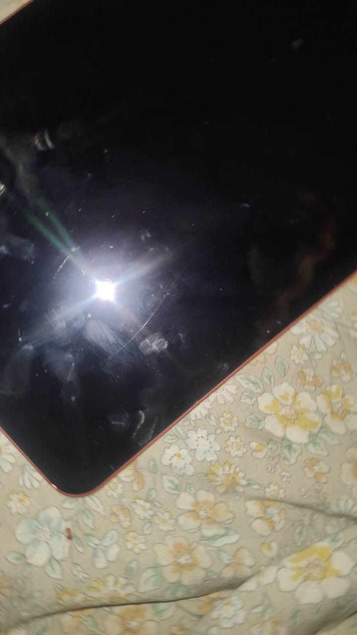 ايباد 10 للبيع بي فطر بل شاشه مثل ما موضح لايباد ما ملعوب بي هواي   350 بي مجال للطيبين رقم***********
