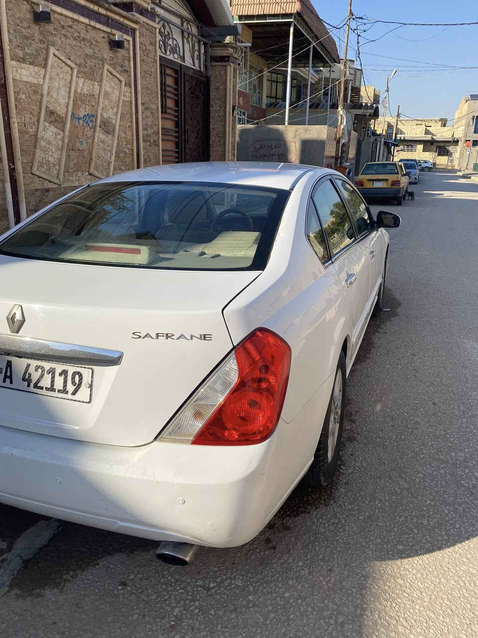 رينو سافران 2010
*كفالة گير مكينة ✅
*تبريد ثلج ❄️ 
*شاشة 
*باتري جديد
*حدادية 70%
رقم انكليزي جديد
كفالة عدا بارد شبر خلف باب السائق 
السعر 113 مجال بسيط مداور ثاني يوم
***********
