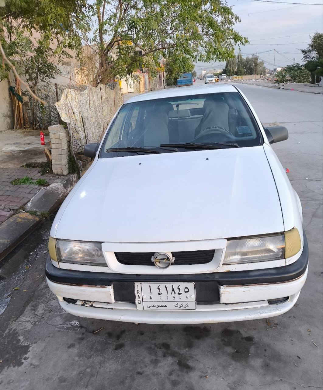 اوبل فكترا موديل ٩٢ محرك ٢٠ رقم كركوك بدون صبغ شرط التحويل والوكالة تبريد بلادي بس ما يشتغل وارد ياباني بطاقة بانزين موجوده السعر ٣٧ وبي مجال رقم موبايل *********** مكاني حي العسكري
